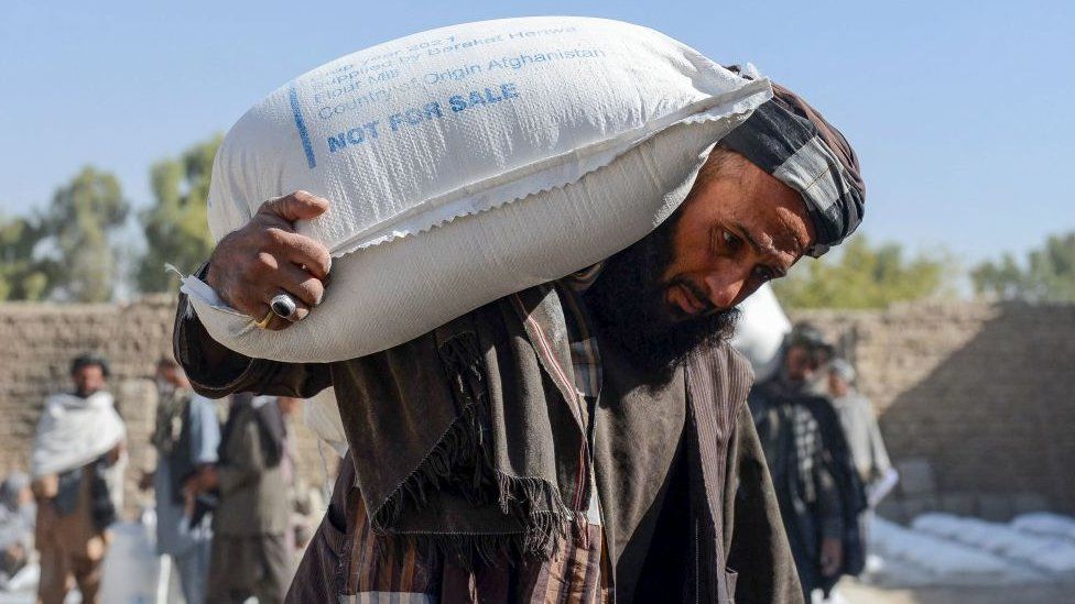 Taliban Perluas Program 'Bekerja Untuk Makanan'